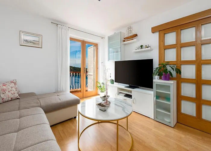 Golden Stream دوبروفينك