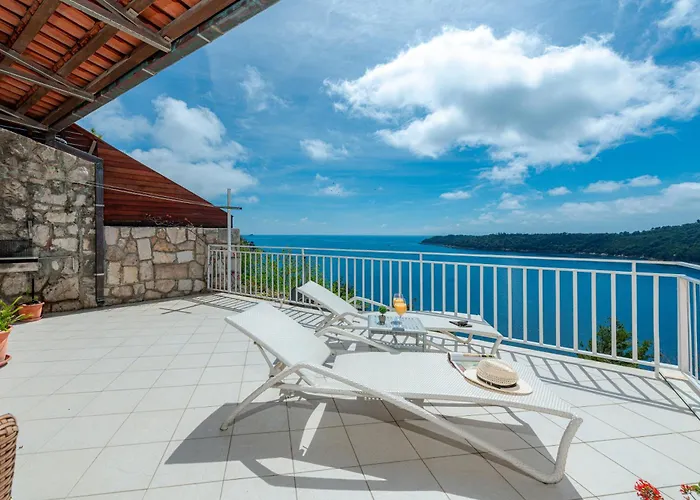 Golden Stream Apartman *